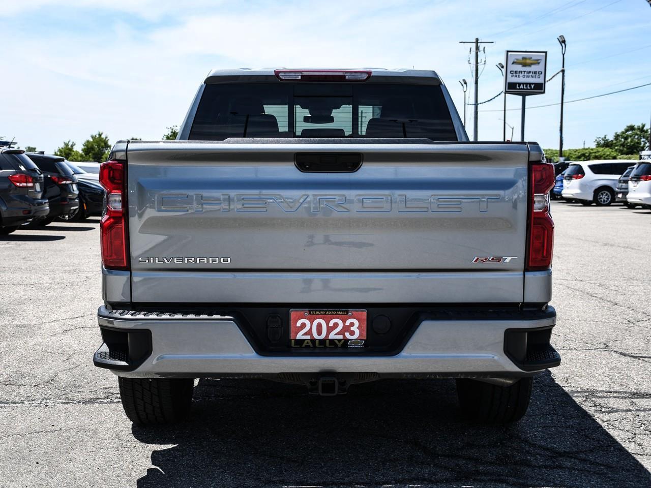 2023 Chevrolet Silverado 1500 RST Photo4