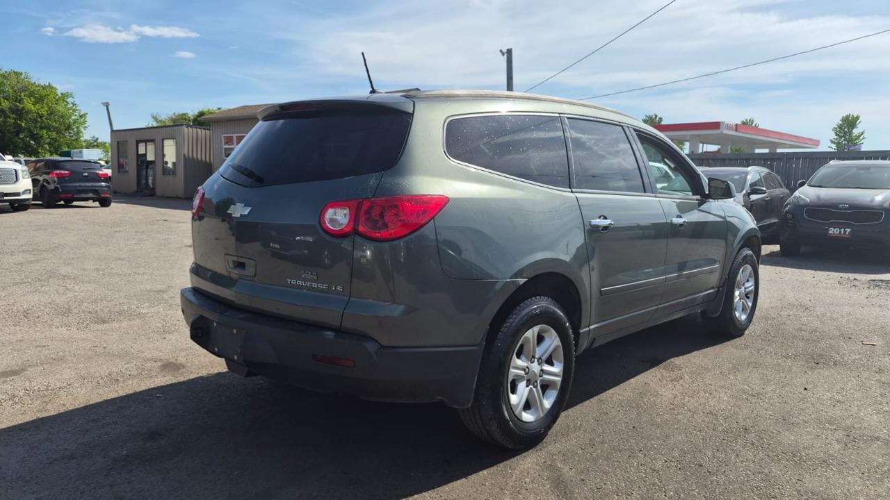 2011 Chevrolet Traverse LS, 7 PASSENGER, GREAT SHAPE, NEWER TIRES, AS IS Photo4