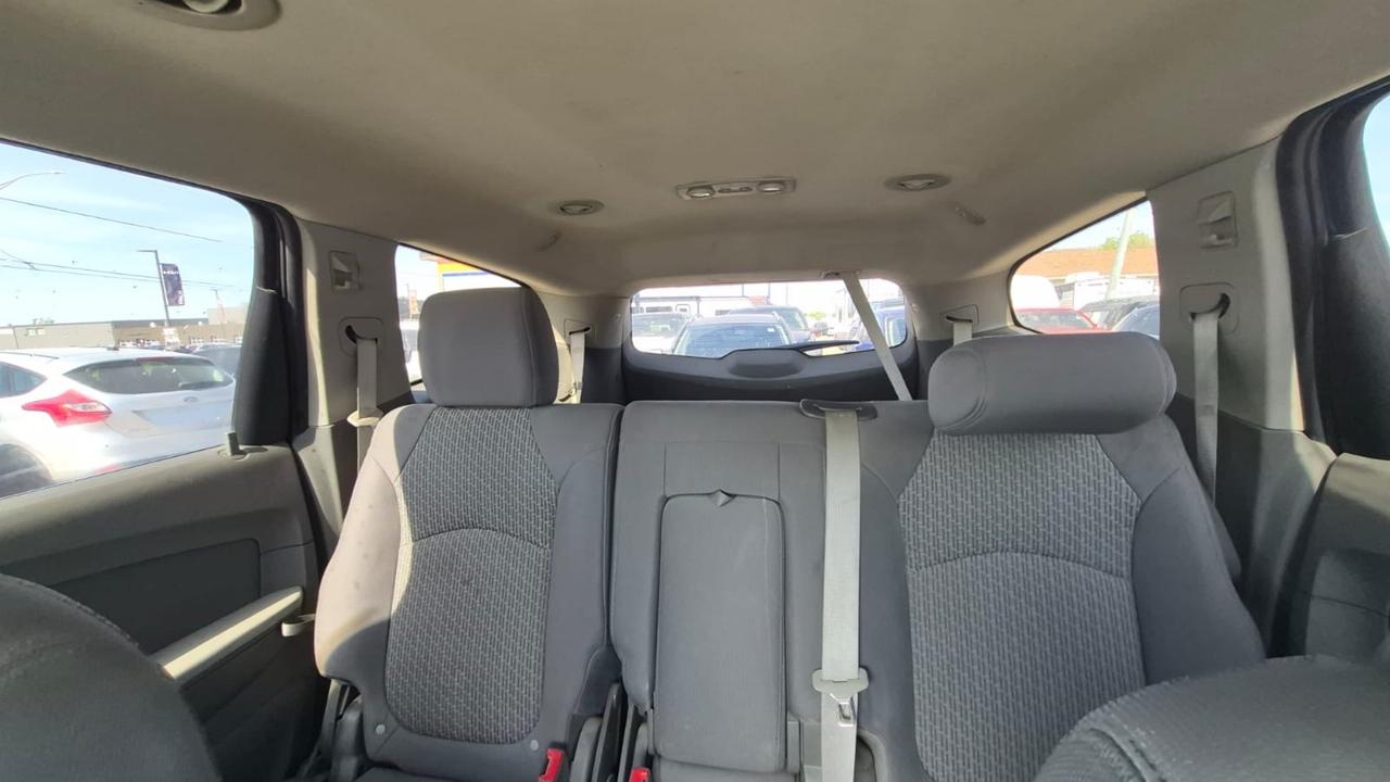 2011 Chevrolet Traverse LS, 7 PASSENGER, GREAT SHAPE, NEWER TIRES, AS IS Photo