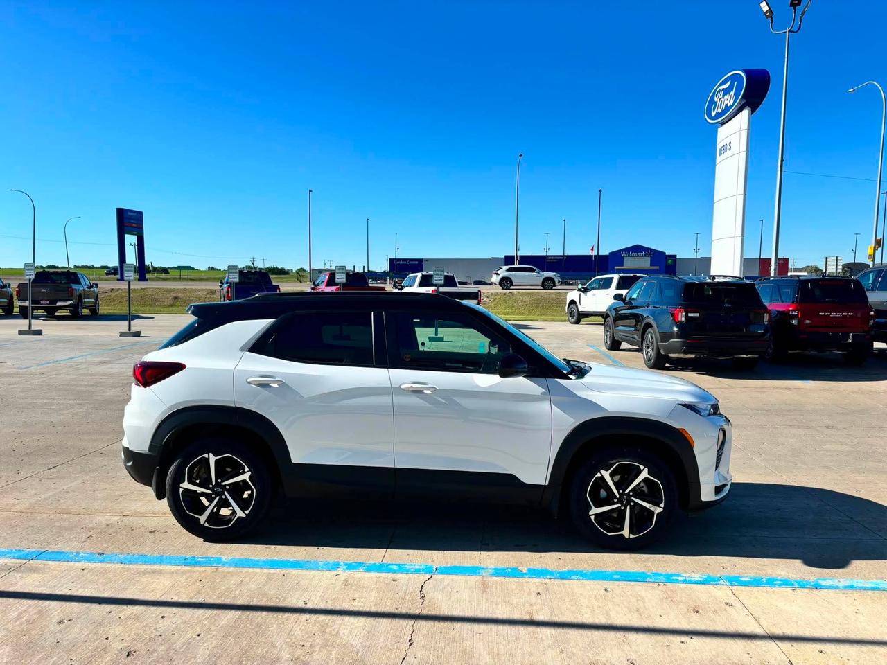 2022 Chevrolet TrailBlazer RS AWD 4dr Photo3