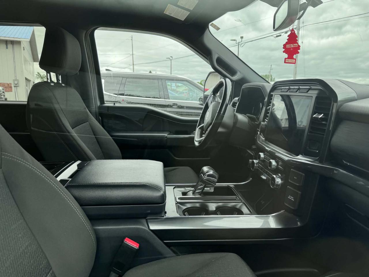 2022 Ford F-150 XLT Photo