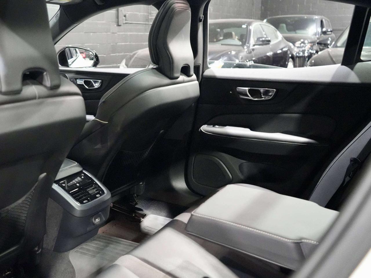 2022 Volvo S60 R-Design|HUD|360CAM|HARMAN K|PANO|DRIVE ASISST|B5 Photo