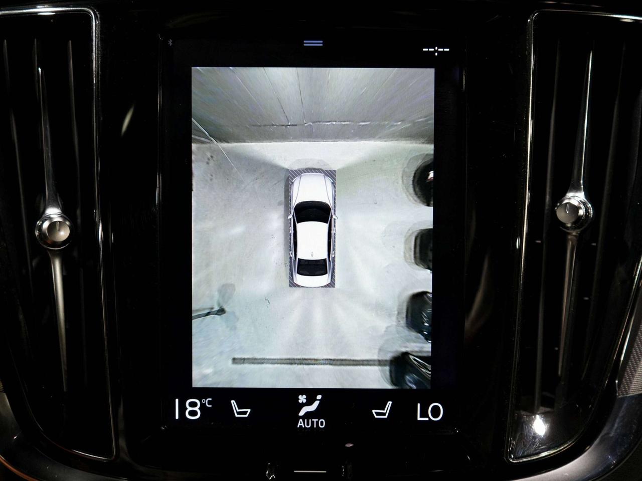 2022 Volvo S60 R-Design|HUD|360CAM|HARMAN K|PANO|DRIVE ASISST|B5 Photo