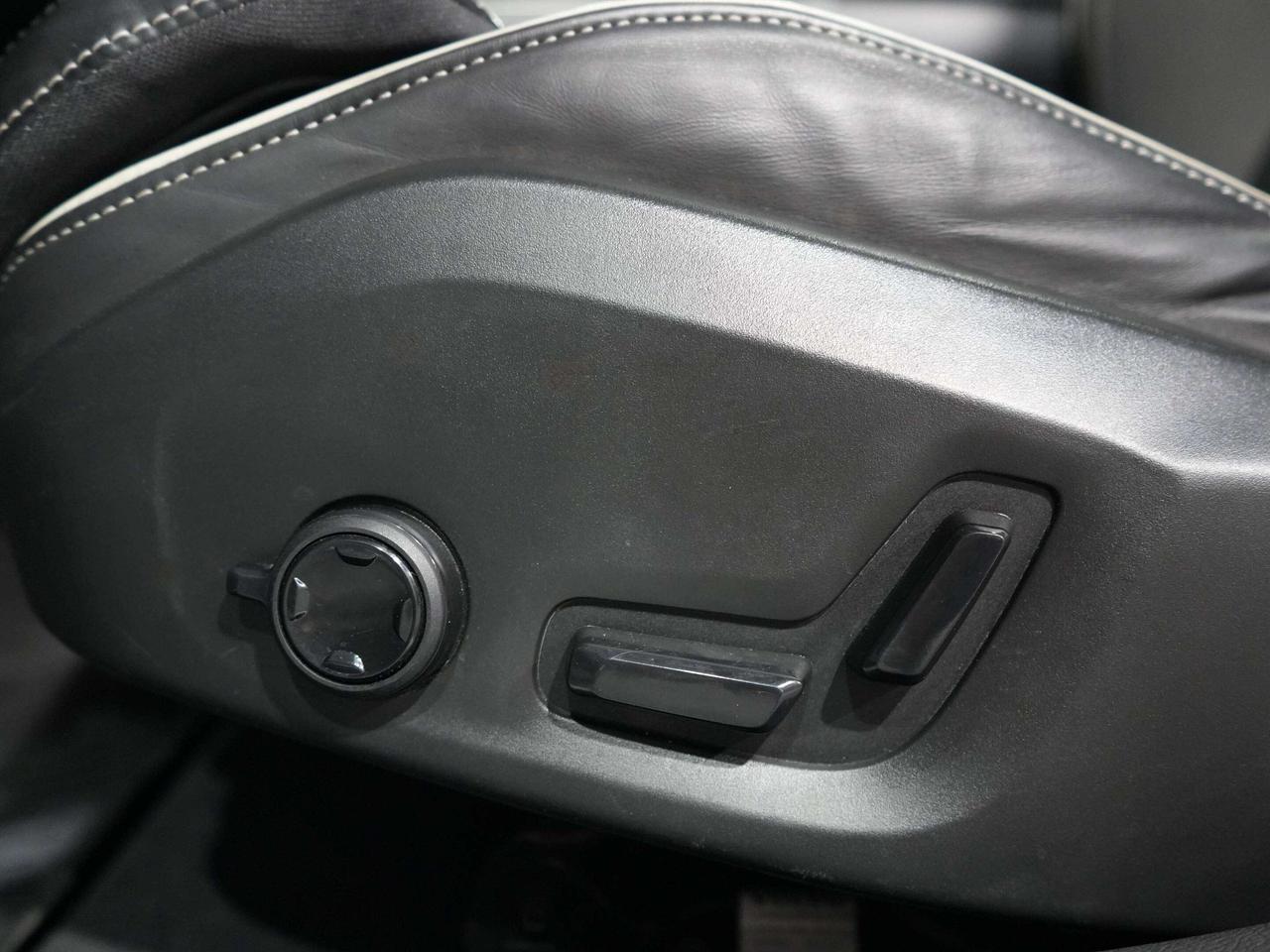2022 Volvo S60 R-Design|HUD|360CAM|HARMAN K|PANO|DRIVE ASISST|B5 Photo