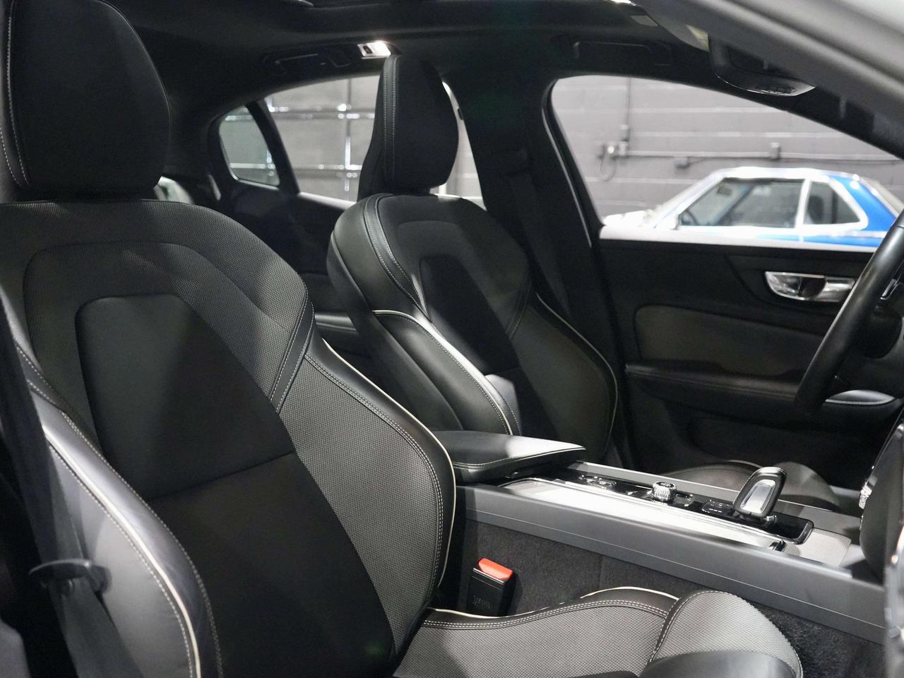 2022 Volvo S60 R-Design|HUD|360CAM|HARMAN K|PANO|DRIVE ASISST|B5 Photo