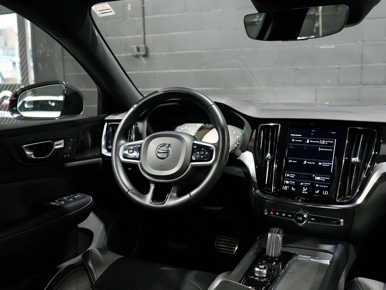 2022 Volvo S60 R-Design|HUD|360CAM|HARMAN K|PANO|DRIVE ASISST|B5 Photo