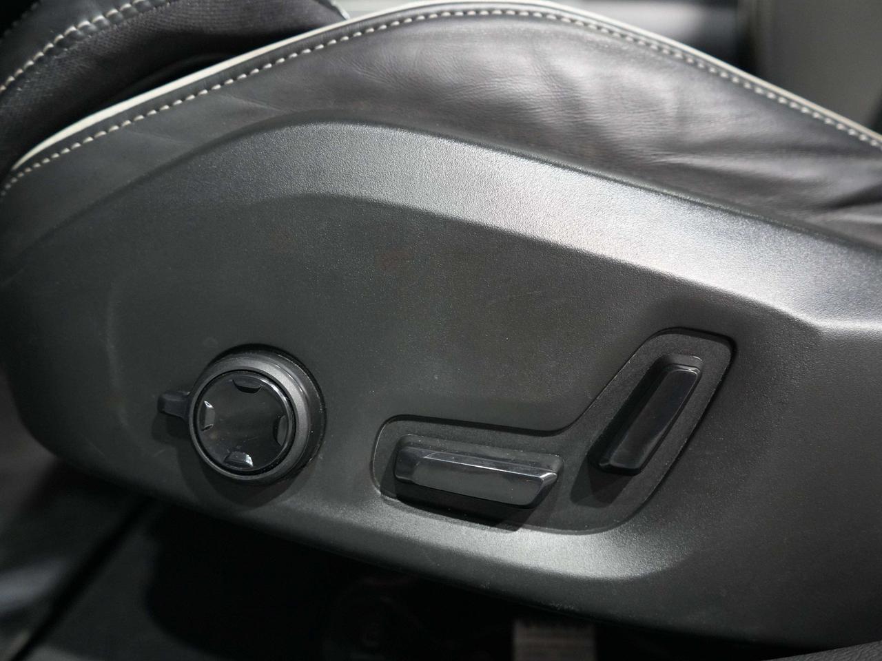 2022 Volvo S60 R-Design|HUD|360CAM|HARMAN K|PANO|DRIVE ASISST|B5 Photo