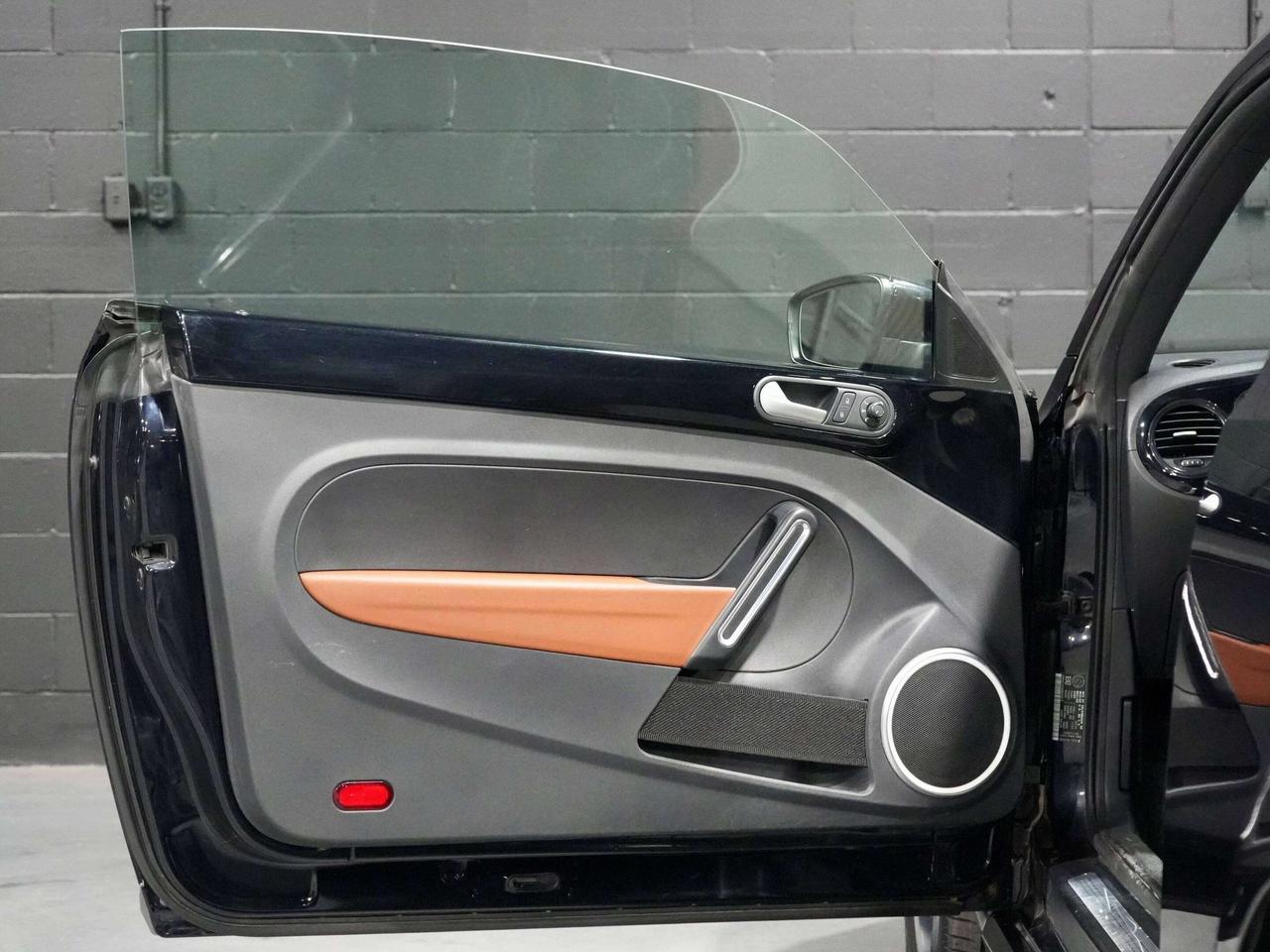 2016 Volkswagen Beetle Comfortline|SUNROOF|Heated seats Photo