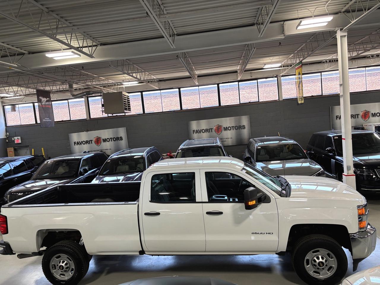 2019 Chevrolet Silverado 2500 HD Work Truck|V8POWERED|4WD|CREWCAB|6PASSENGER|CAMERA Photo2