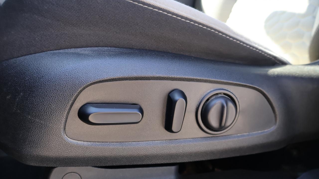 2019 Chevrolet Equinox LT | | Keyless Start | Photo