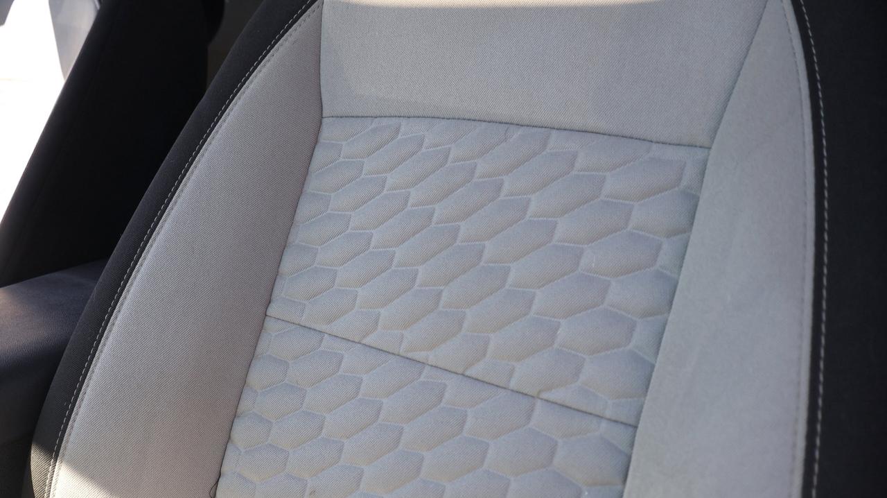 2019 Chevrolet Equinox LT | | Keyless Start | Photo