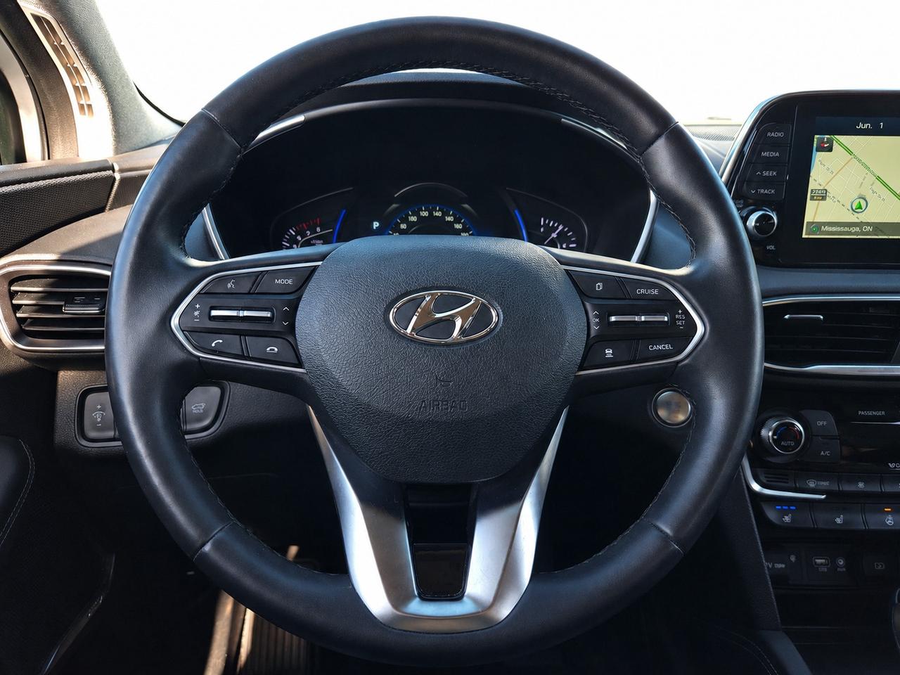 2019 Hyundai Santa Fe 2.0T Ultimate | Vented Leather | Panoroof | AWD Photo