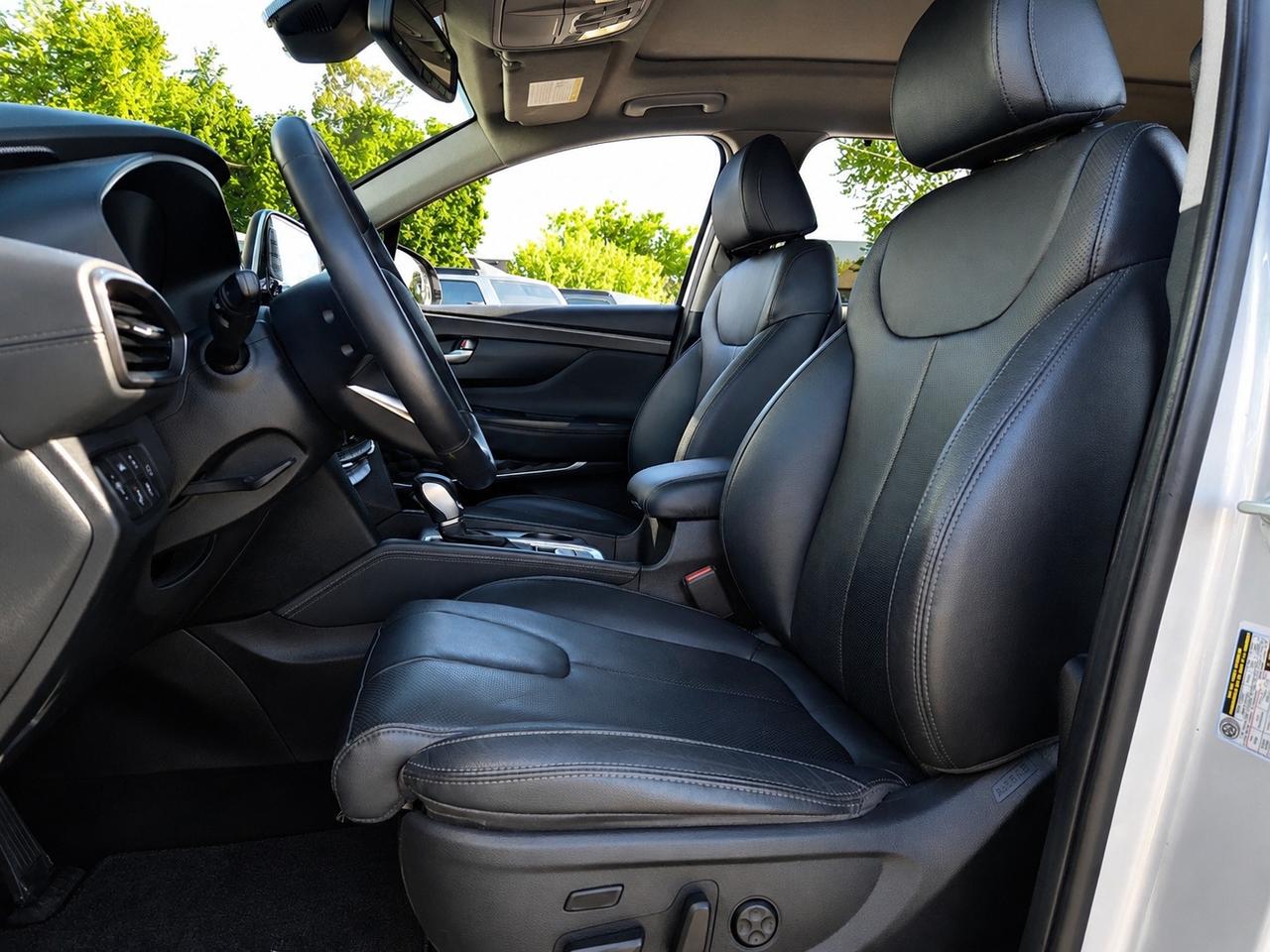 2019 Hyundai Santa Fe 2.0T Ultimate | Vented Leather | Panoroof | AWD Photo