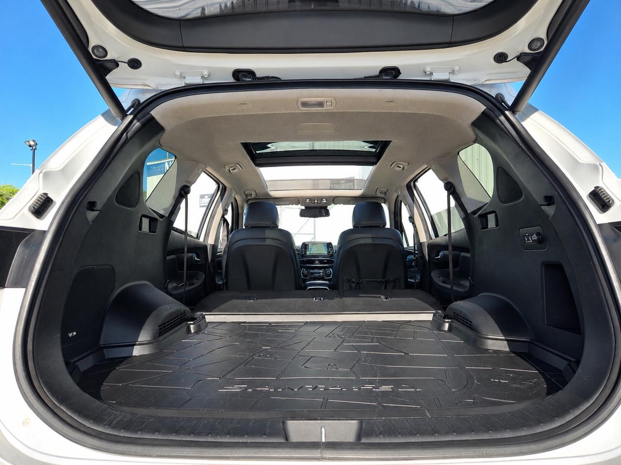 2019 Hyundai Santa Fe 2.0T Ultimate | Vented Leather | Panoroof | AWD Photo