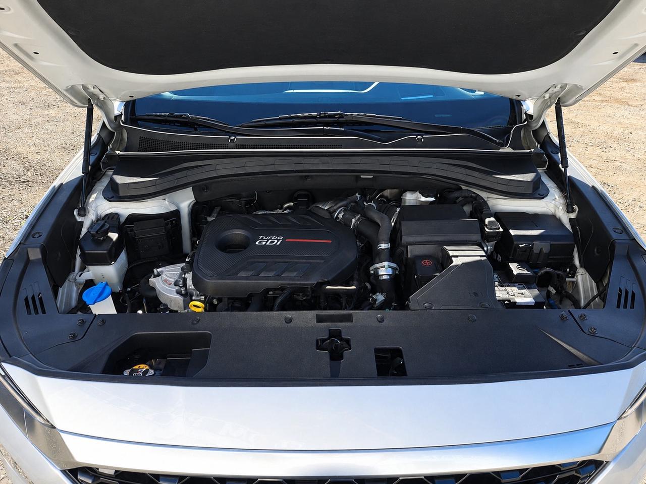 2019 Hyundai Santa Fe 2.0T Ultimate | Vented Leather | Panoroof | AWD Photo