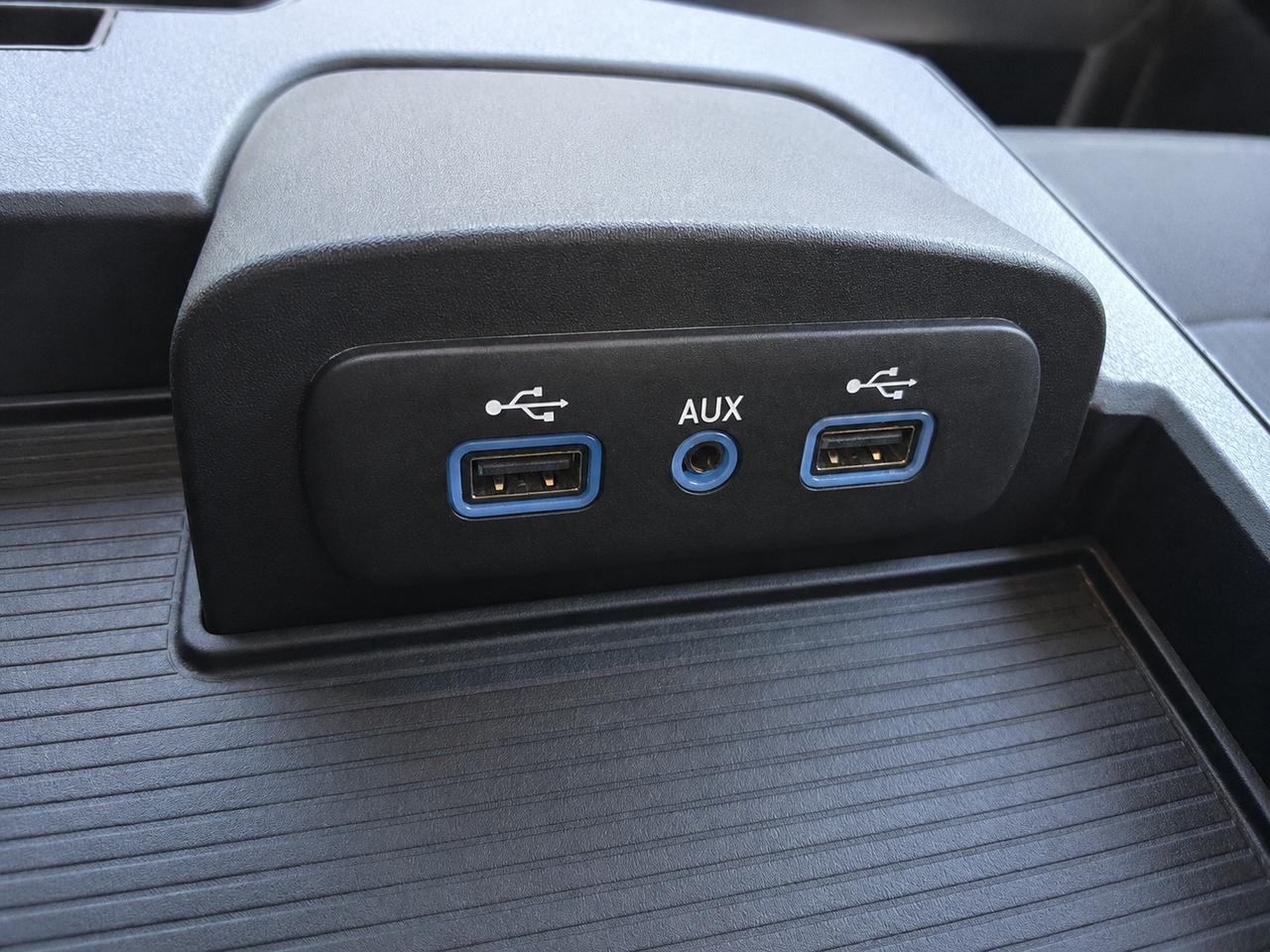 2023 RAM 1500 Classic Night Edition Quad V8 | Sub Zero Pkg | 4X4 Photo