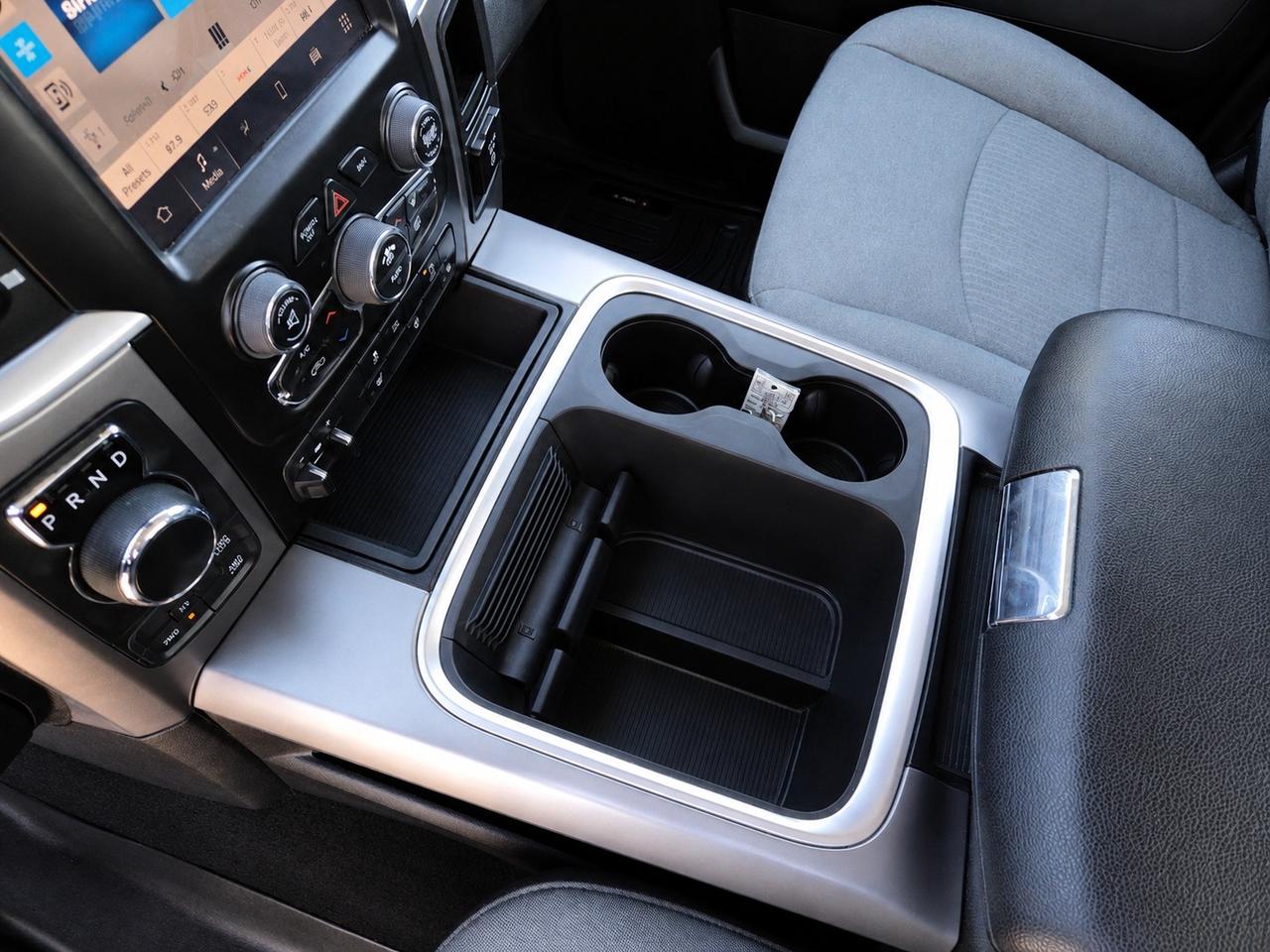 2022 RAM 1500 Classic SLT Quad V6 | Black Appearance | Alpine | 4X4 Photo