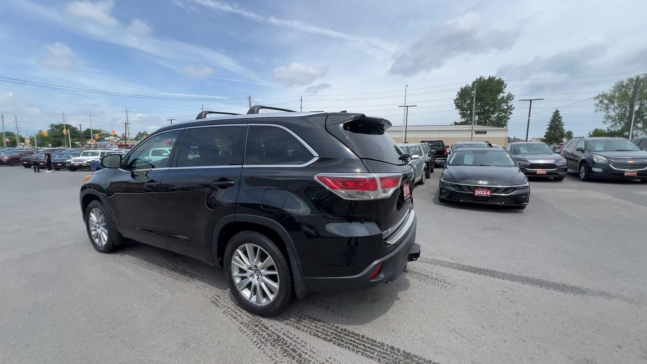 2016 Toyota Highlander XLE AWD | 8-PASS | HTD LEATHER | SUNROOF | ALLOYS Photo