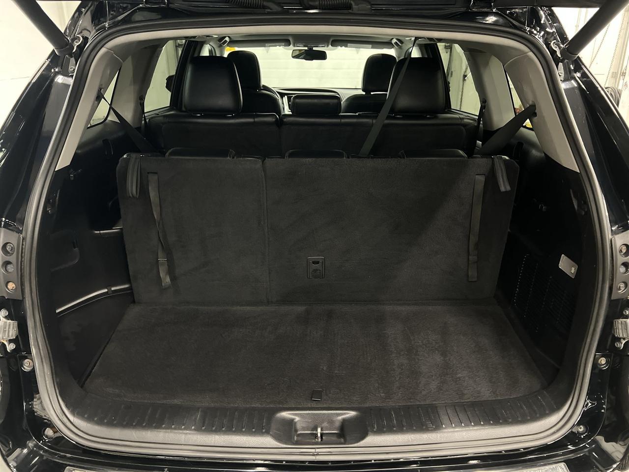 2016 Toyota Highlander XLE AWD | 8-PASS | HTD LEATHER | SUNROOF | ALLOYS Photo