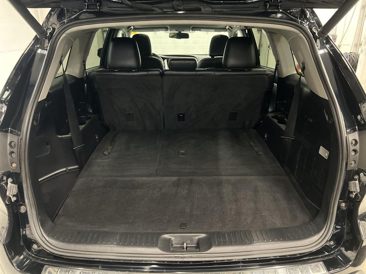 2016 Toyota Highlander XLE AWD | 8-PASS | HTD LEATHER | SUNROOF | ALLOYS Photo