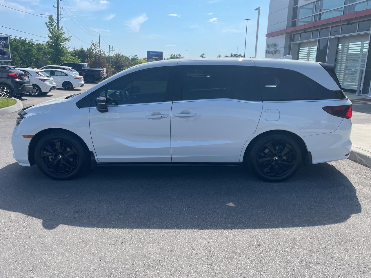 2023 Honda Odyssey Black Edition Photo