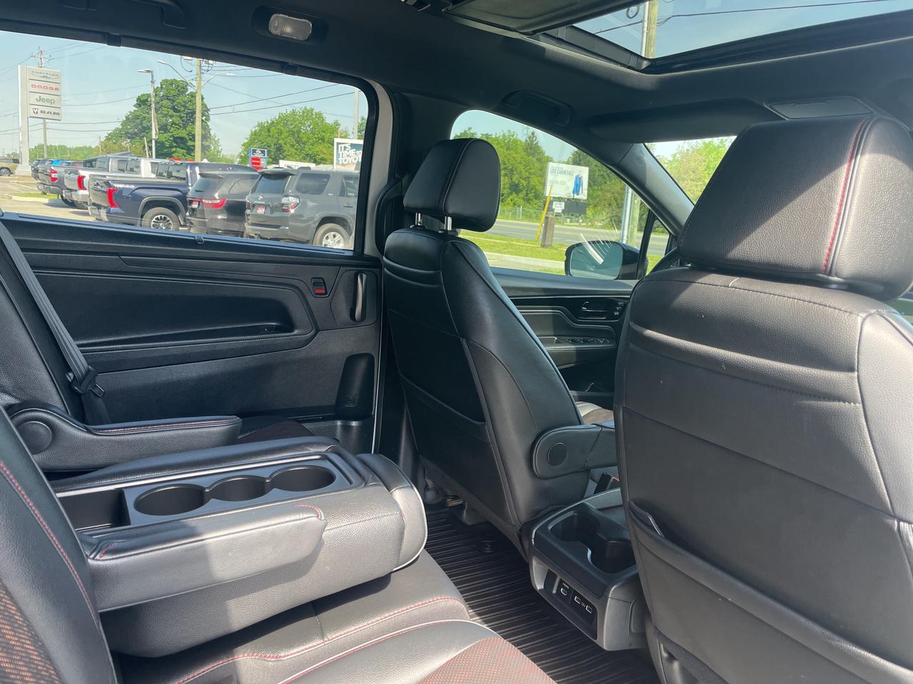 2023 Honda Odyssey Black Edition Photo