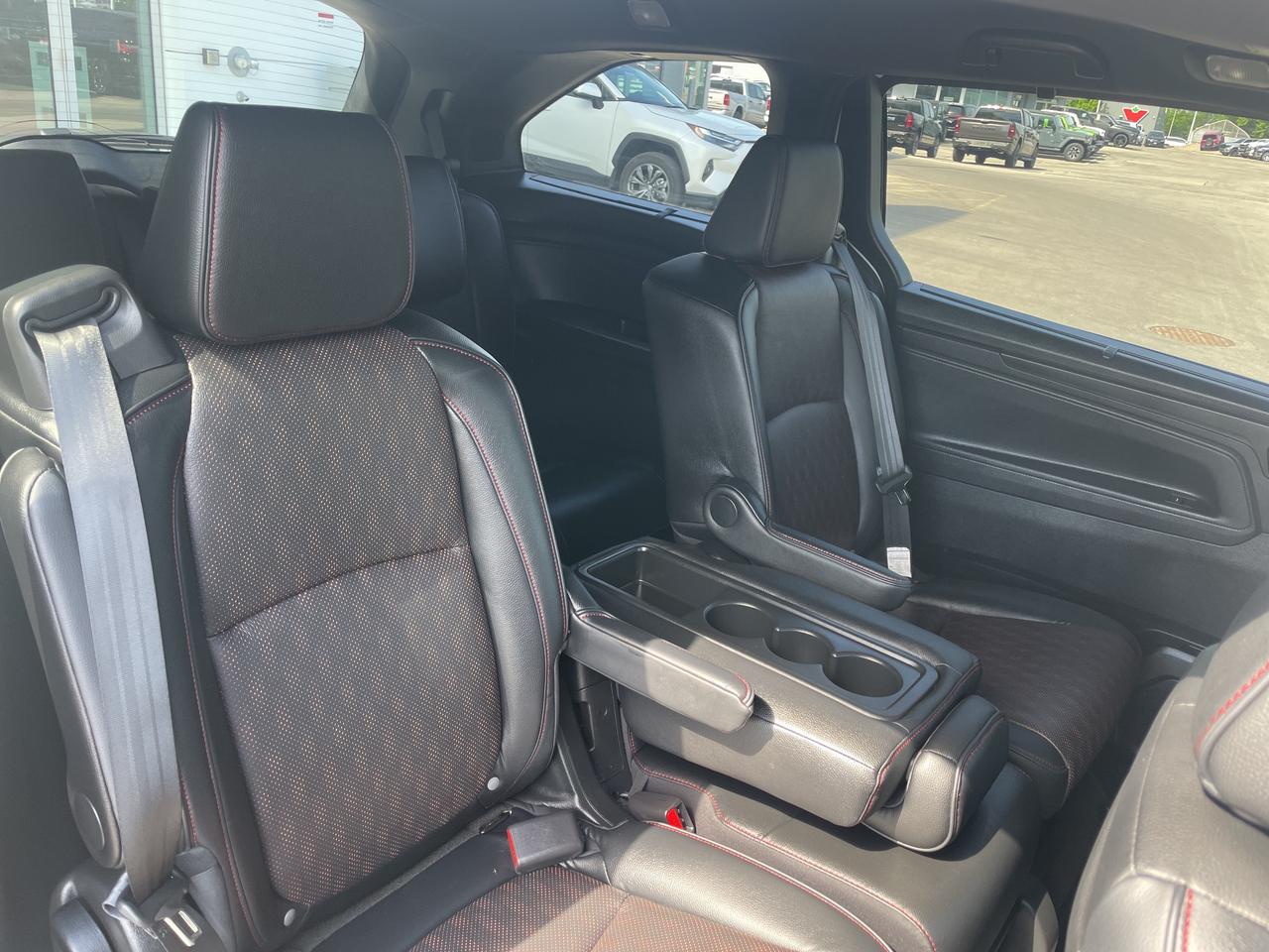 2023 Honda Odyssey Black Edition Photo