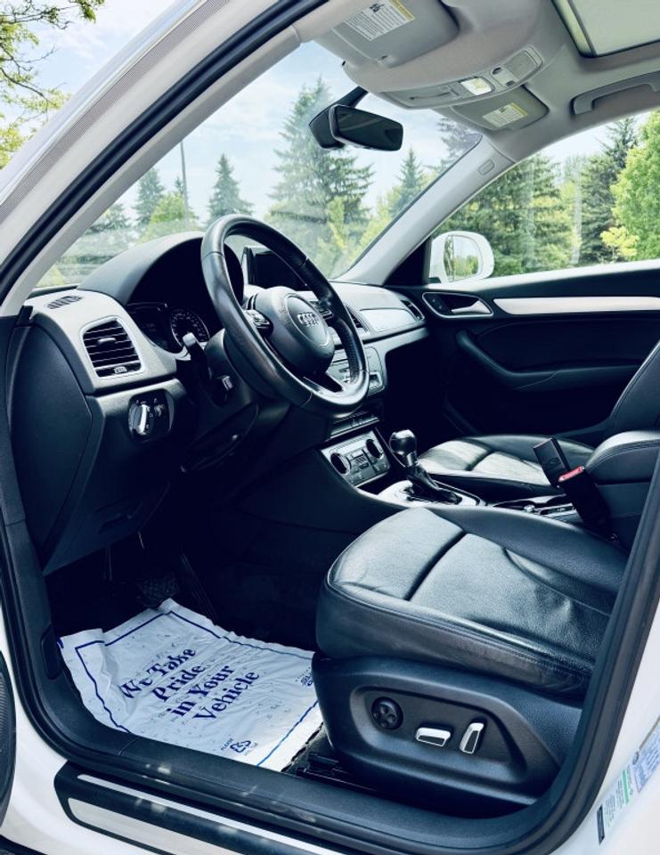 2018 Audi Q3 2.0T quattro Premium Plus Photo