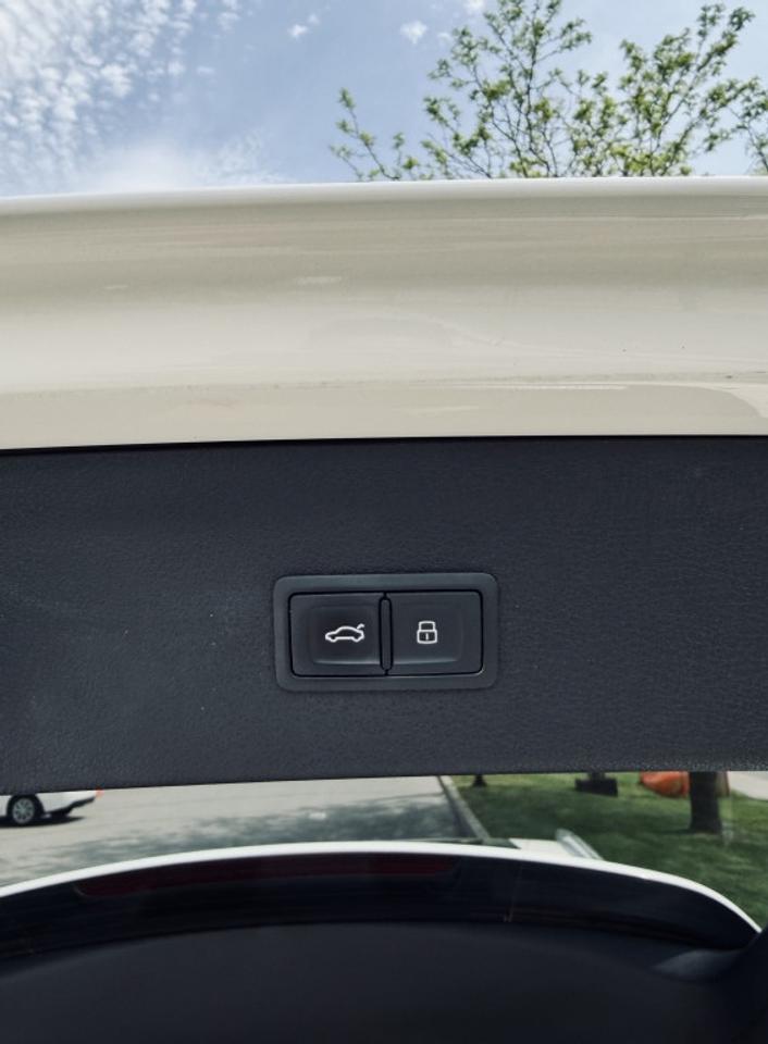 2018 Audi Q3 2.0T quattro Premium Plus Photo