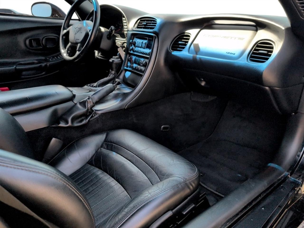 2004 Chevrolet Corvette Coupe Photo