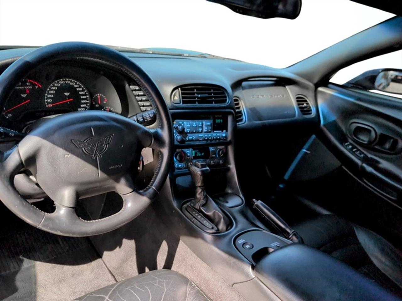 2004 Chevrolet Corvette Coupe Photo