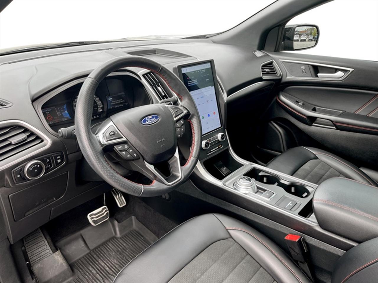 2024 Ford Edge ST Line  **CLEAN CARFAX - ONE OWNER** Photo