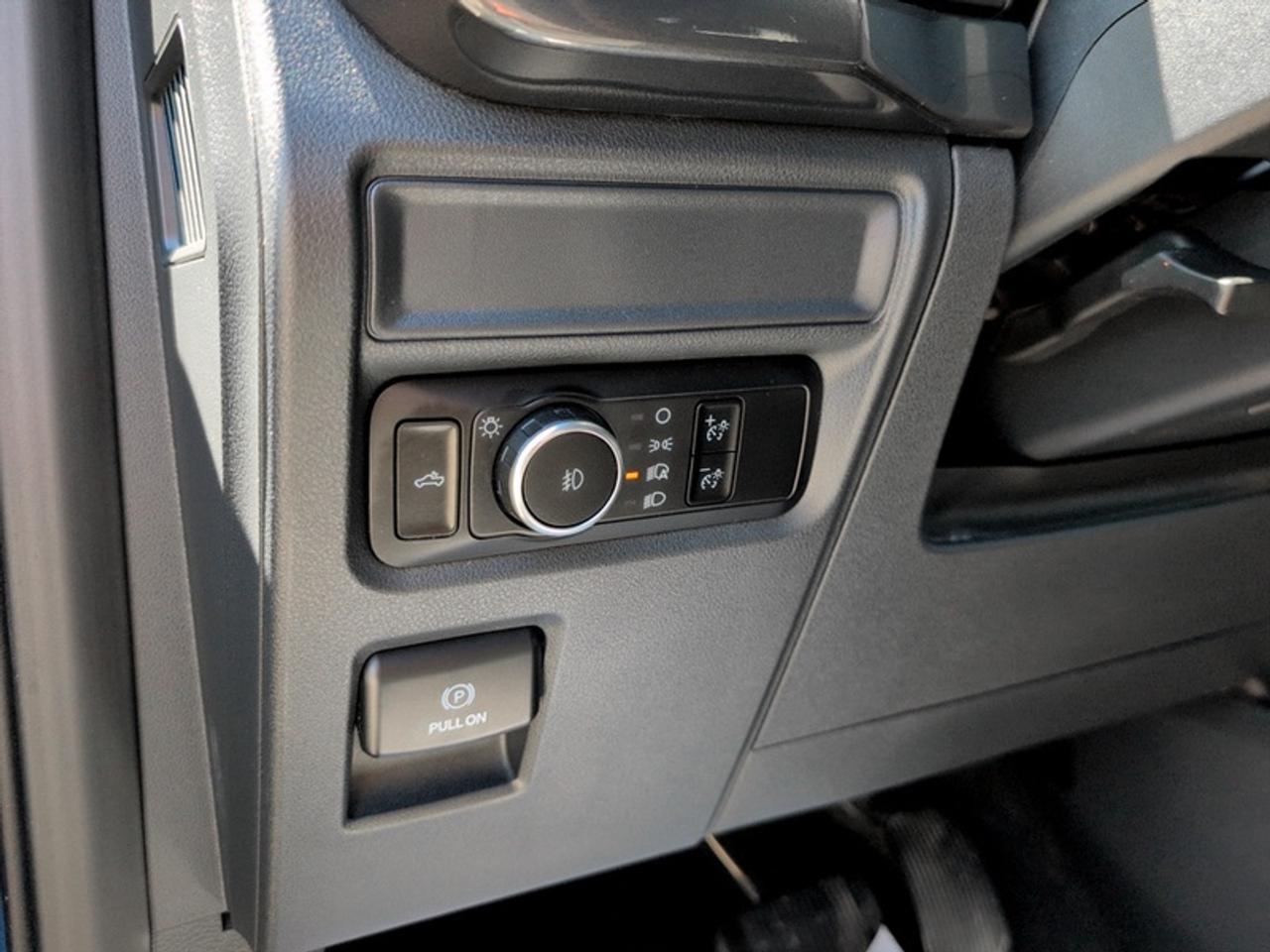 2023 Ford F-150 XLT w/Sport Pkg  **CLEAN CARFAX - 2WD** Photo