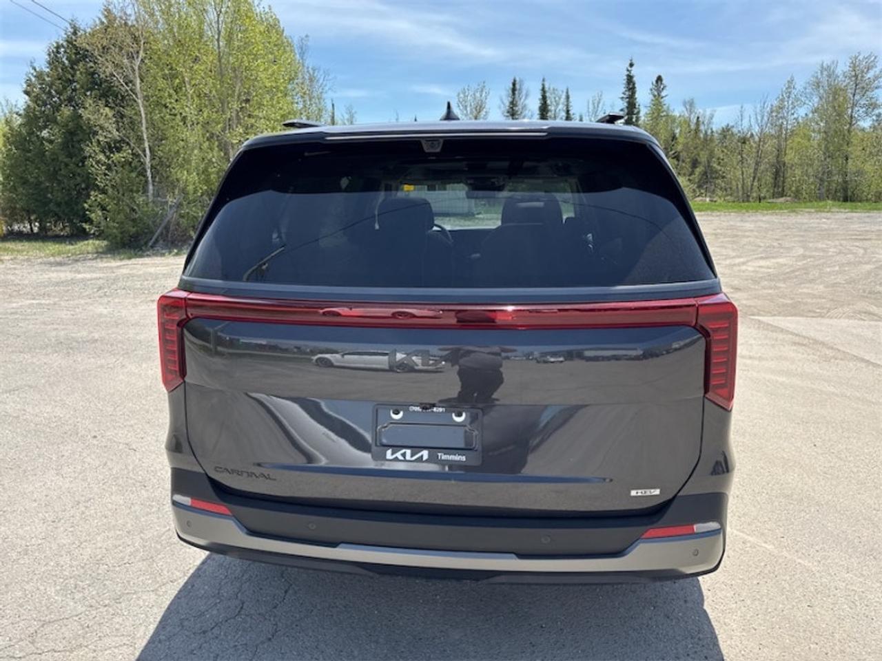 2026 Kia Carnival Hybrid SX+   - Sunroof  - $419 B/W Photo