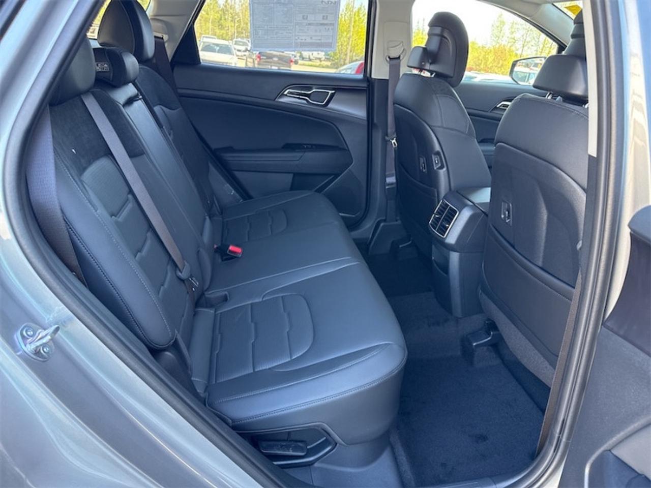 2026 Kia Sportage Hybrid SX AWD w/Black Interior  - $349 B/W Photo