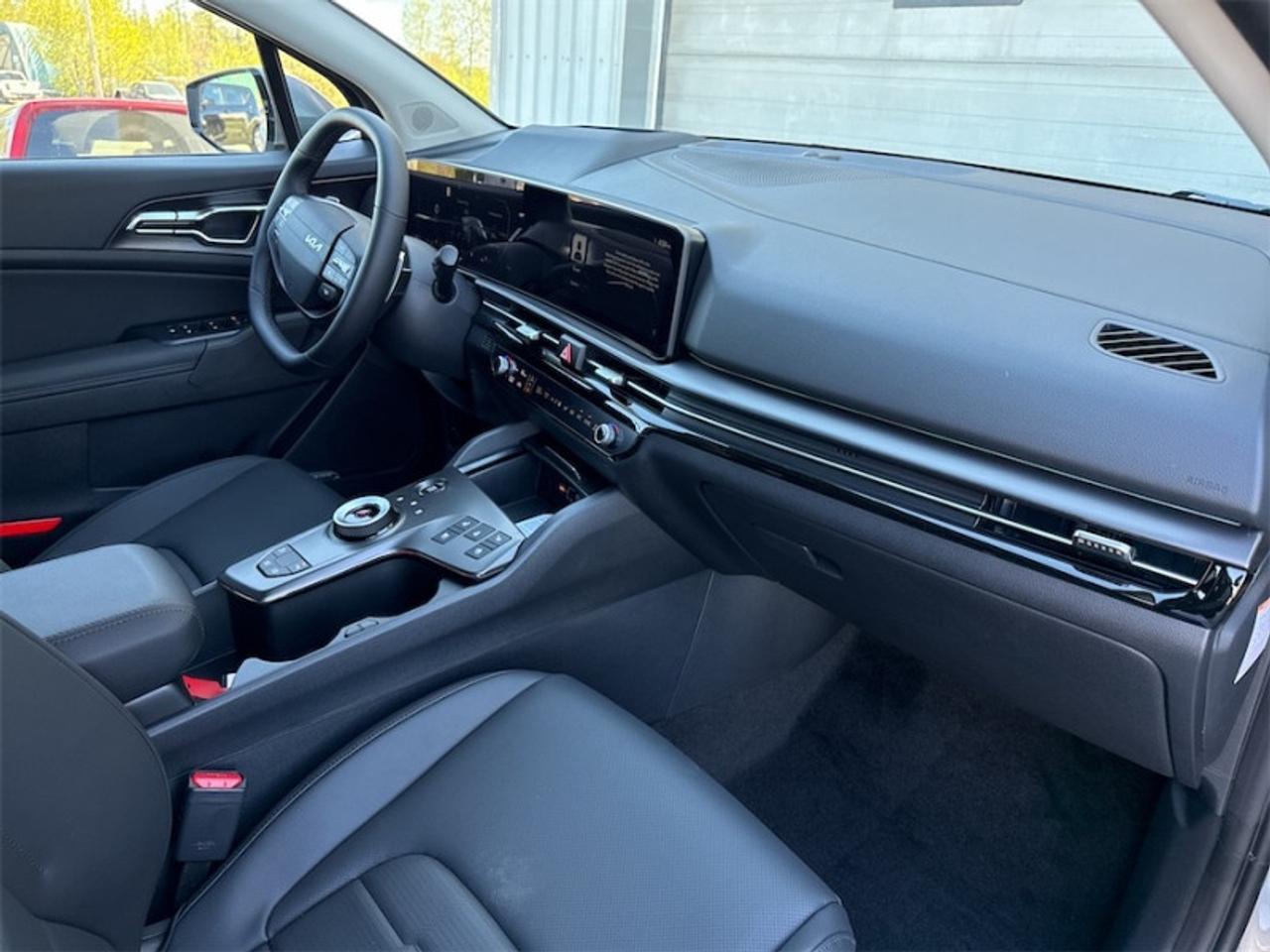 2026 Kia Sportage Hybrid SX AWD w/Black Interior  - $349 B/W Photo