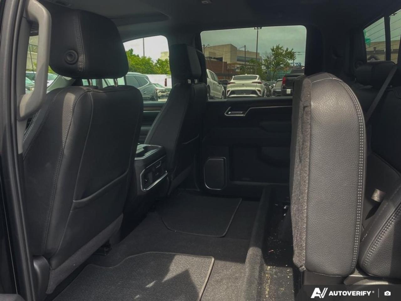 2025 GMC Sierra 2500 HD Denali  - Cooled Seats Photo