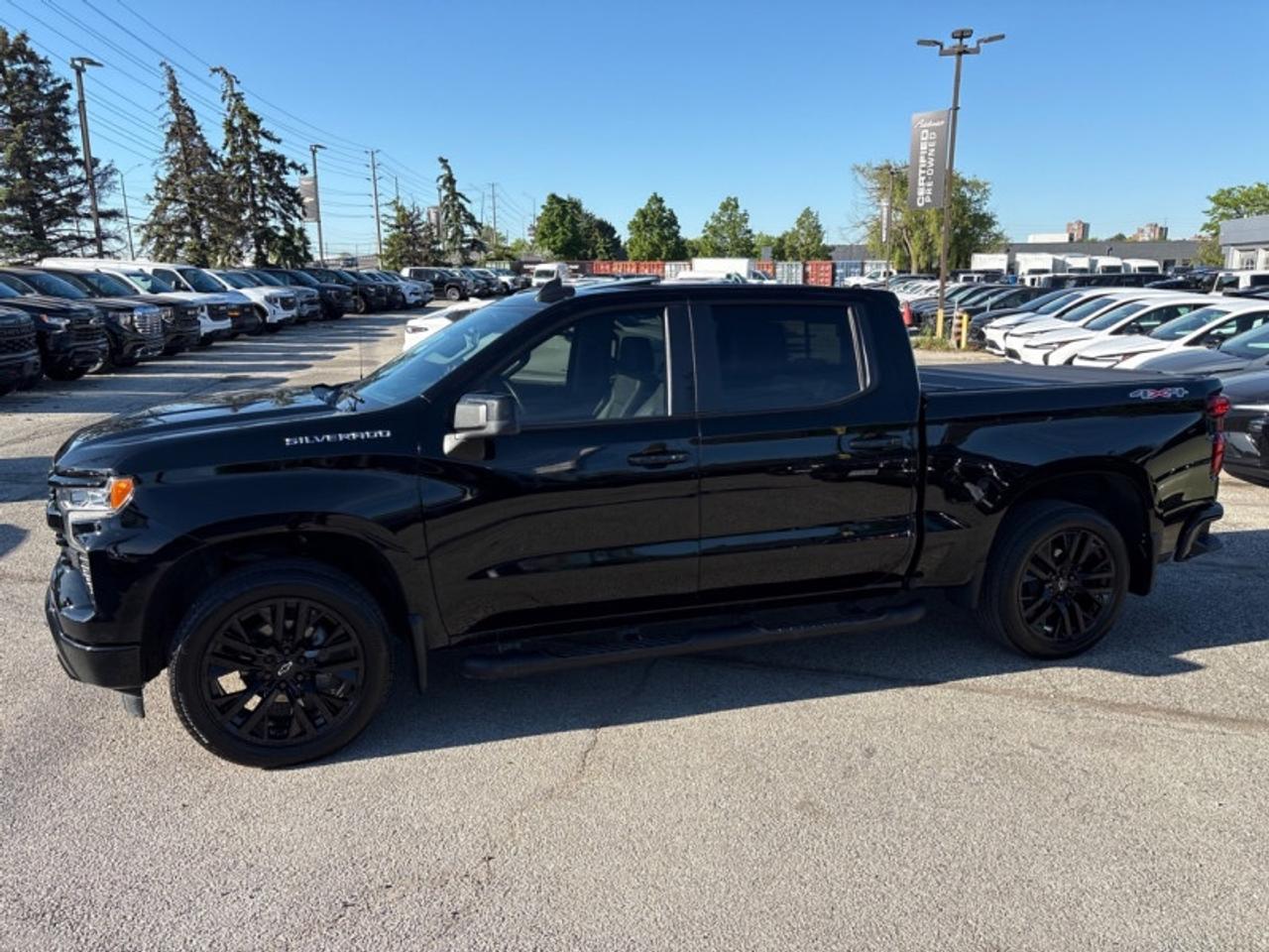 2024 Chevrolet Silverado 1500 RST  LTHR|SUNROOF|22'S Photo