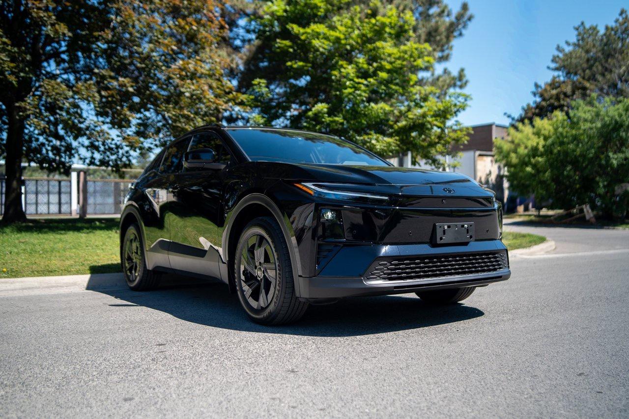 2026 Toyota C-HR XSE PREMIUM PACKAGE Photo