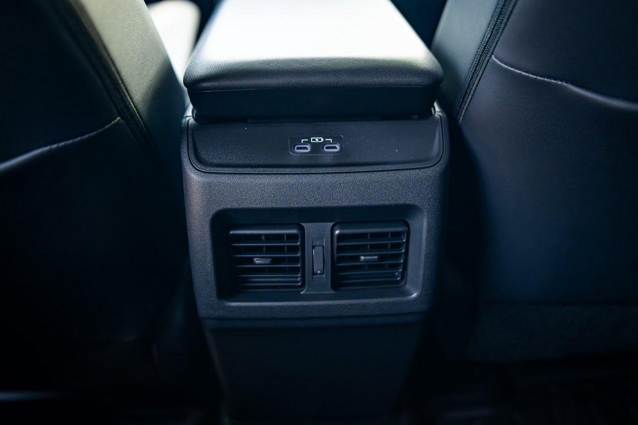 2026 Toyota C-HR XSE PREMIUM PACKAGE Photo