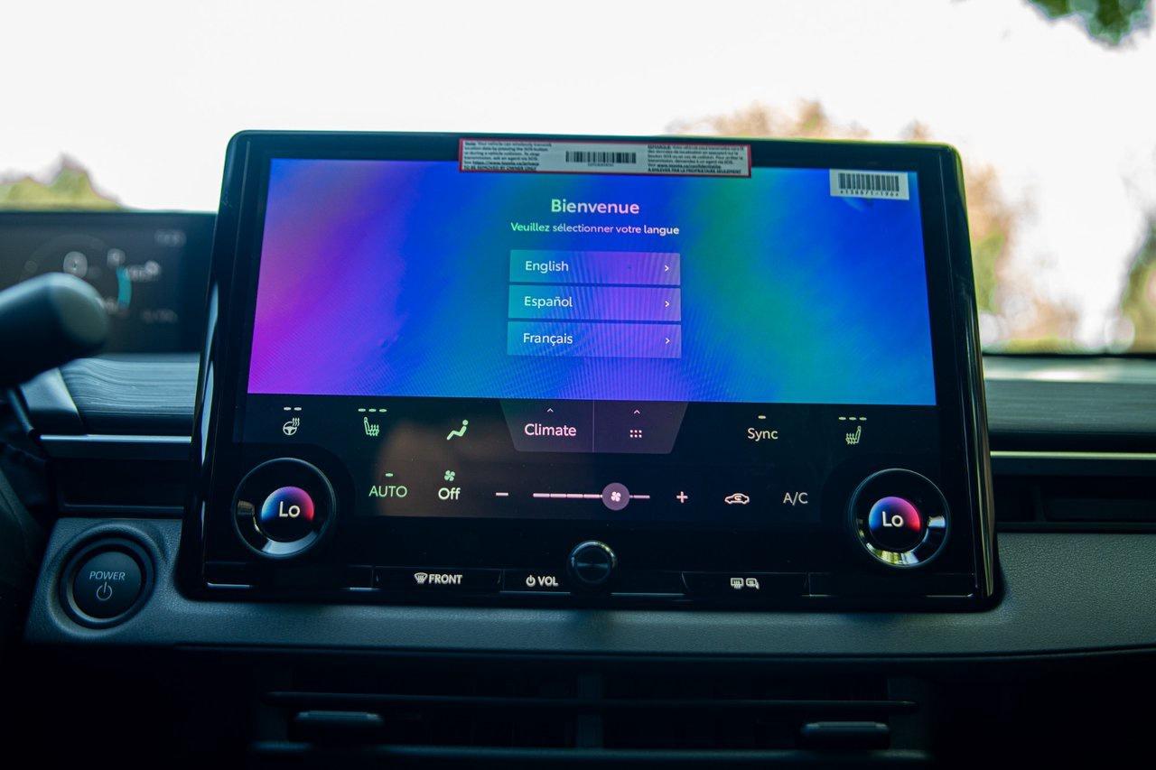 2026 Toyota C-HR XSE PREMIUM PACKAGE Photo