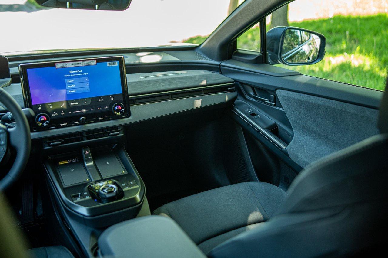 2026 Toyota C-HR XSE PREMIUM PACKAGE Photo