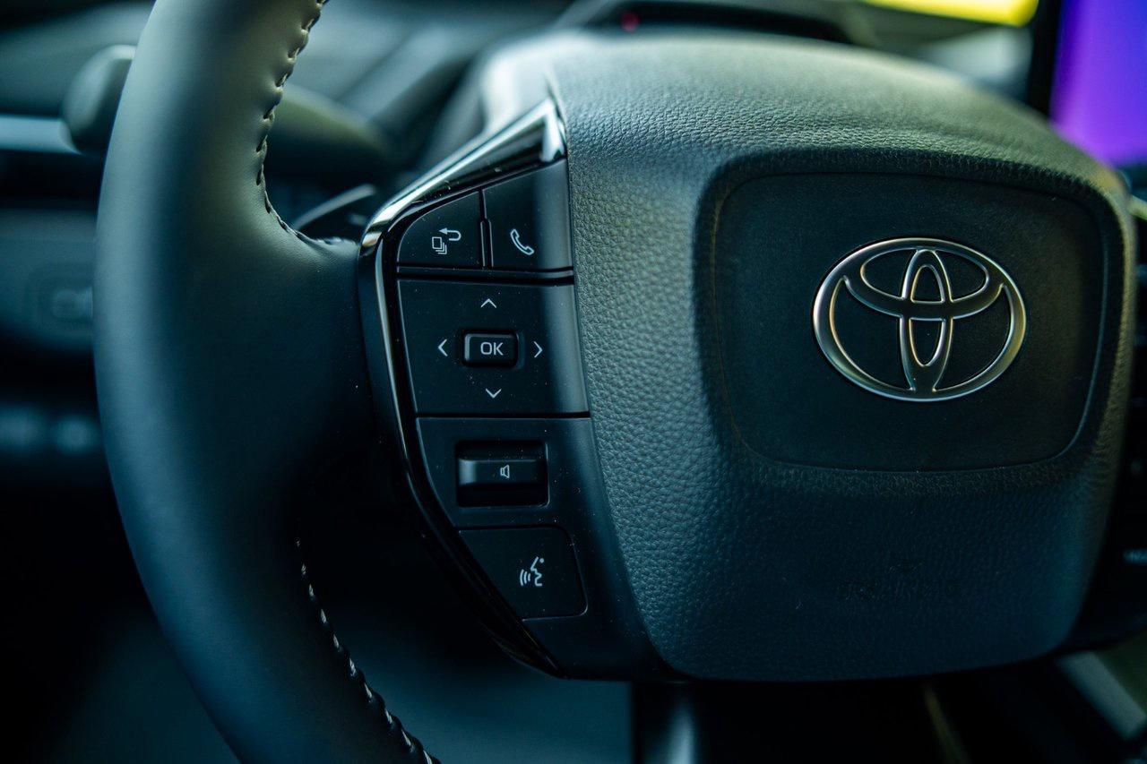 2026 Toyota C-HR XSE PREMIUM PACKAGE Photo