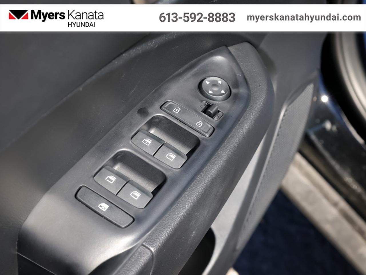 2025 Hyundai Venue Essential IVT  - Heated Seats Photo