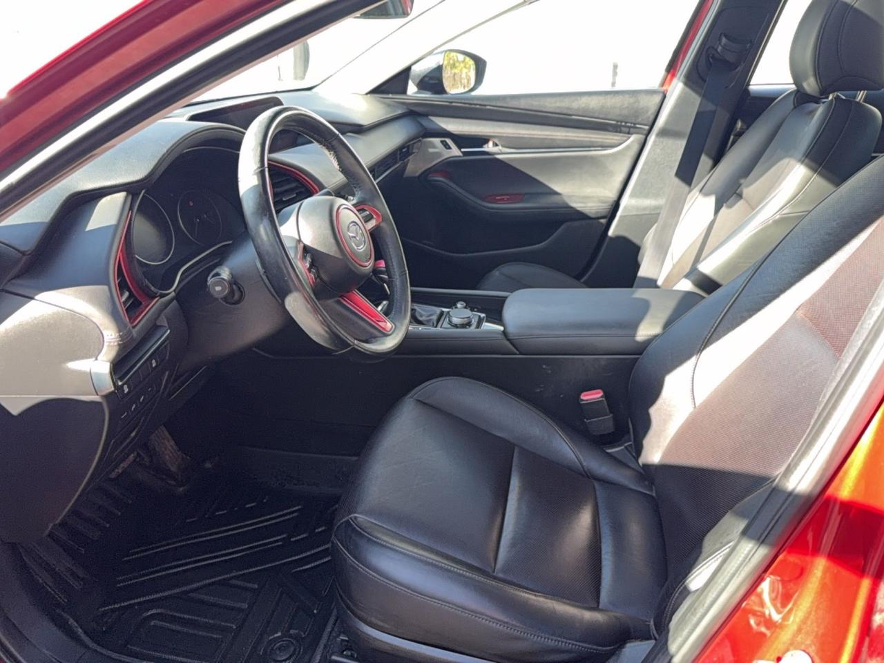 2021 Mazda MAZDA3 GT W/TURBO AWD - LEATHER - SUNROOF - BOSE SOUND SYSTEM - APPLE CARPLAY - ANDROID AUTO Photo