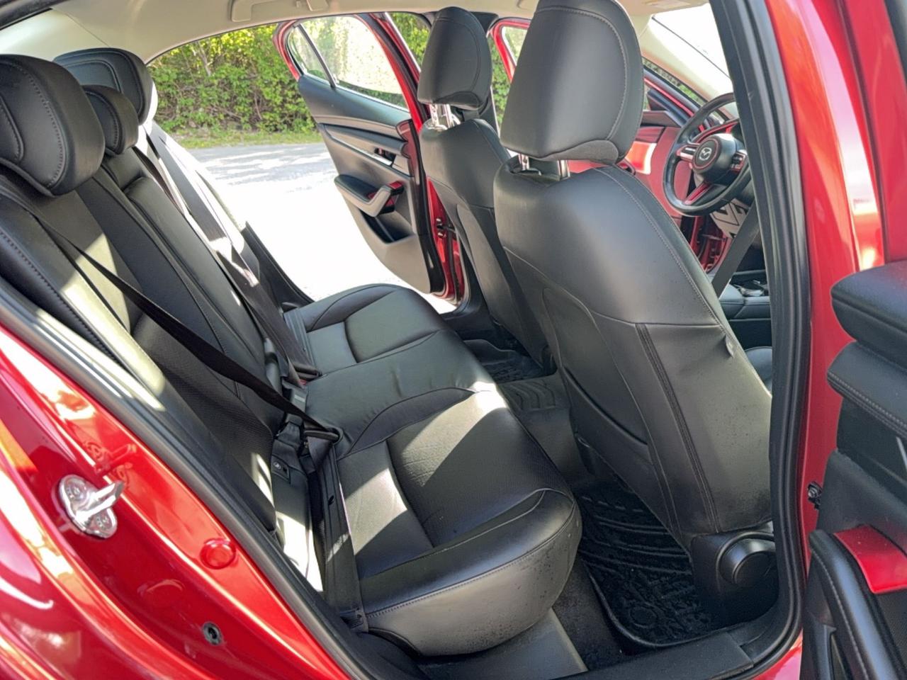 2021 Mazda MAZDA3 GT W/TURBO AWD - LEATHER - SUNROOF - BOSE SOUND SYSTEM - APPLE CARPLAY - ANDROID AUTO Photo