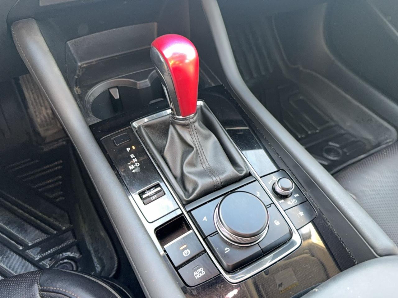 2021 Mazda MAZDA3 GT W/TURBO AWD - LEATHER - SUNROOF - BOSE SOUND SYSTEM - APPLE CARPLAY - ANDROID AUTO Photo