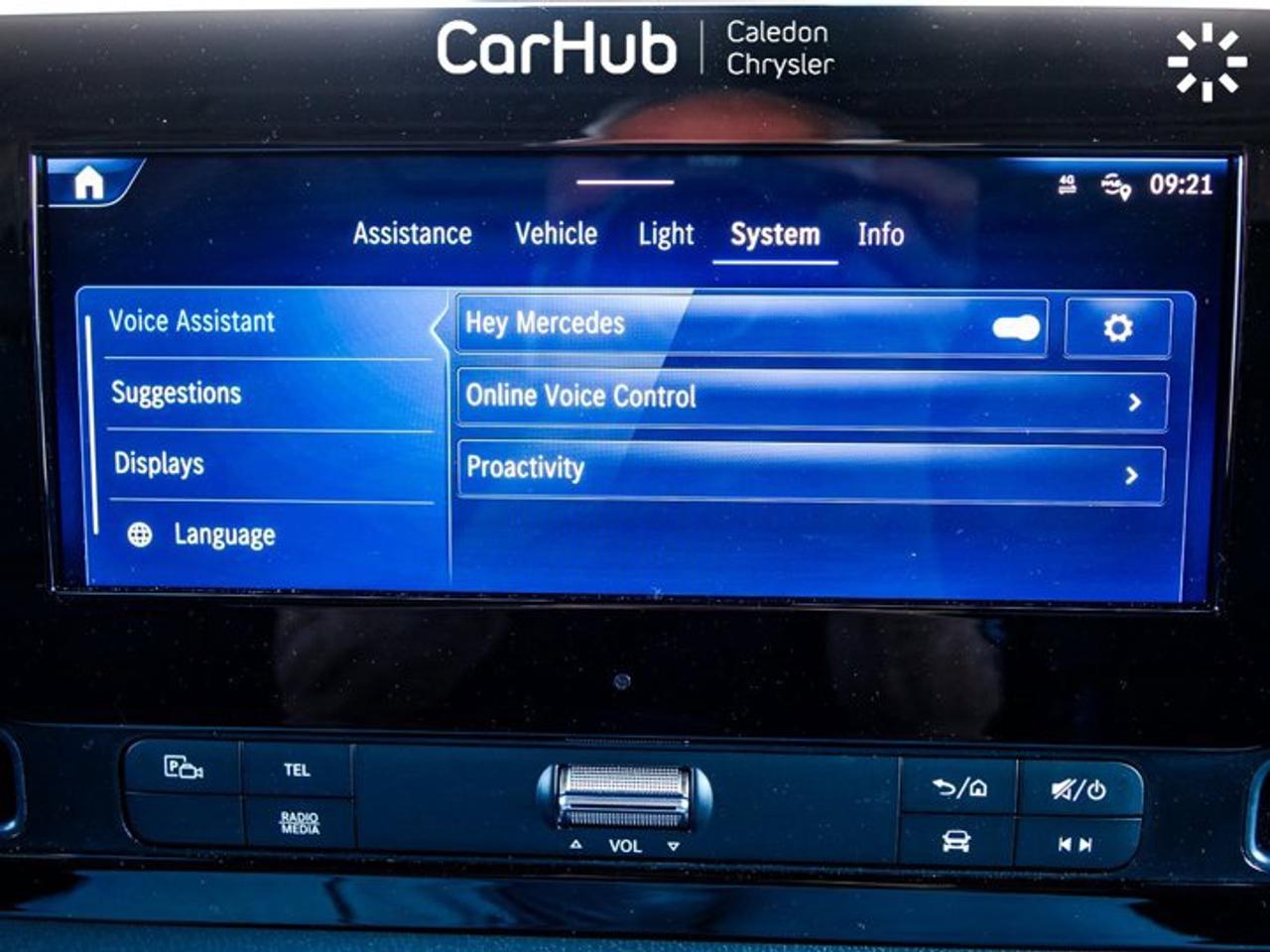 2025 Mercedes-Benz Sprinter Cargo Van 2500 Standard Roof I4 Diesel 144" 3 Seater Apple Carplay Photo