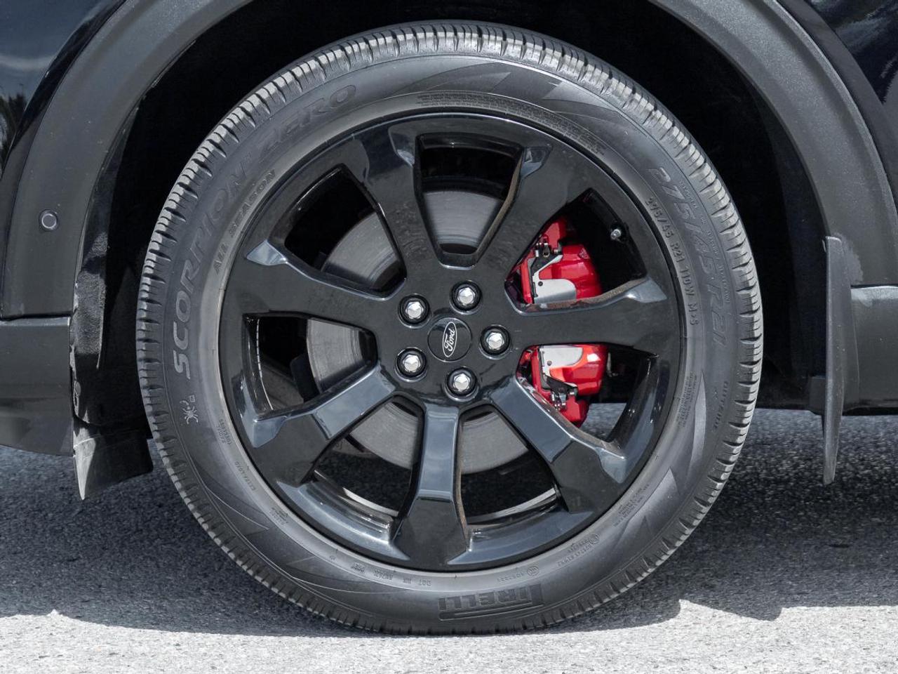 2021 Ford Explorer ST Photo