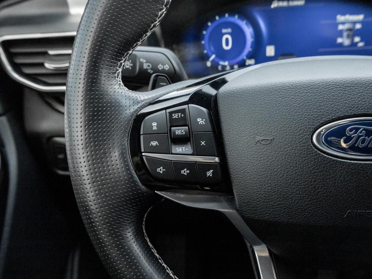 2021 Ford Explorer ST Photo